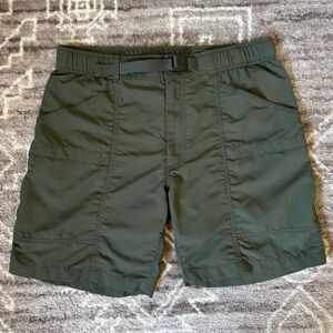 Uniqlo Geared Shorts Green